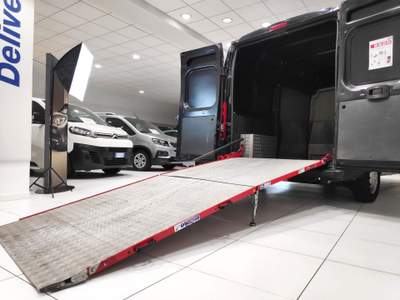 Peugeot Boxer Boxer 333 2.2 BlueHDi 165 S&S PM-TM*con PEDANA POSTERIORE INTERNA RIPIEGABILE*GARANTITA* Nero usata Alto Reno Terme