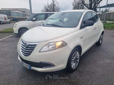 Lancia Ypsilon Ypsilon III 2011 1.2 8v Silver ecochic Gpl 69cv Beige usata TREVIGLIO