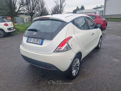 Lancia Ypsilon Ypsilon III 2011 1.2 8v Silver ecochic Gpl 69cv Beige usata TREVIGLIO