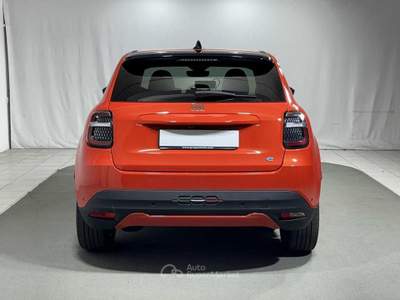 Fiat 600 54kWh La Prima Arancione usata Montagna in Valtellina
