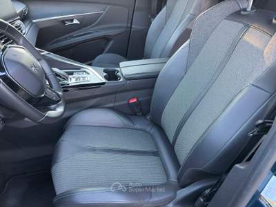 Peugeot 3008 1.5 B-HDI 130CV ALLURE EAT8 Blu/Azzurro usata Polignano a Mare