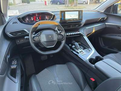 Peugeot 3008 1.5 B-HDI 130CV ALLURE EAT8 Blu/Azzurro usata Polignano a Mare