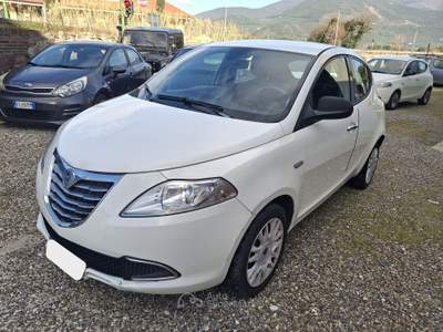 Lancia Ypsilon 8v Gold ecochic Gpl Bianco usata Calci