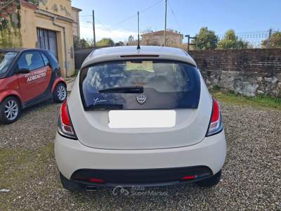 Lancia Ypsilon 8v Gold ecochic Gpl Bianco usata Calci