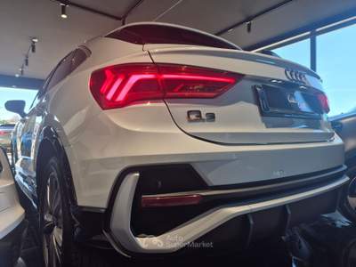 Audi Q3 SPB 35 TDI S tronic S line edition Bianco usata Marano di Napoli