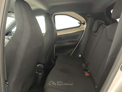 Toyota Aygo 1.0 VVT-i 72 CV 5 porte Trend Beige usata Capua