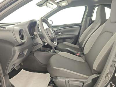 Toyota Aygo 1.0 VVT-i 72 CV 5 porte Active S-CVT Nero usata Capua