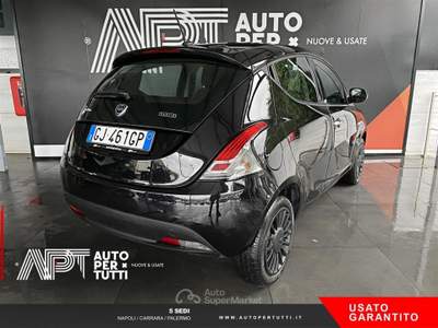 Lancia Ypsilon Ypsilon 1.0 firefly hybrid Silver s&s 70cv Nero usata Marano di Napoli