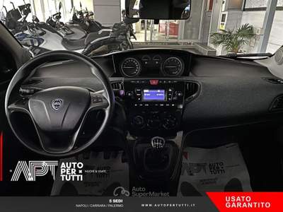 Lancia Ypsilon Ypsilon 1.0 firefly hybrid Silver s&s 70cv Nero usata Marano di Napoli