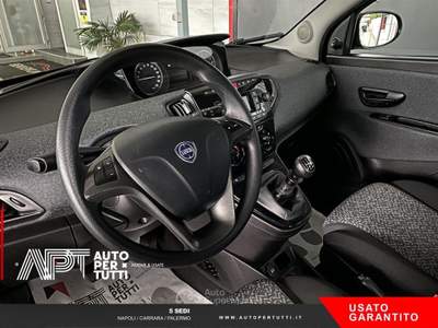 Lancia Ypsilon Ypsilon 1.0 firefly hybrid Silver s&s 70cv Nero usata Marano di Napoli