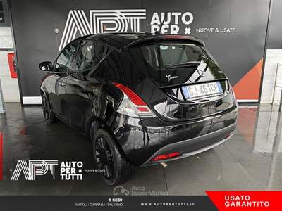 Lancia Ypsilon Ypsilon 1.0 firefly hybrid Silver s&s 70cv Nero usata Marano di Napoli