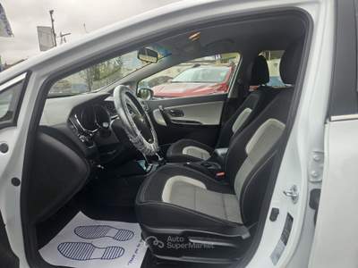 Kia Ceed cee'd 1.4 CRDi 5 porte Cool Bianco usata Aprilia