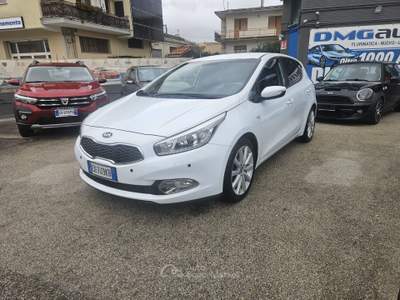 Kia Ceed cee'd 1.4 CRDi 5 porte Cool Bianco usata Aprilia
