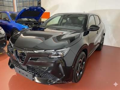 Alfa Romeo Junior 1.2 Hybrid 145cv Q4 Intensa EDTC6 + Tetto Apribile Nero usata Torino Alfa Romeo Junior 1.2 Hybrid 145cv Q4 Intensa EDTC6 + Tetto Apribile Nero usata Torino