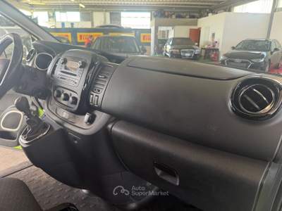 Opel Vivaro OPEL VIVARO 9 POSTI ARIA CONDIZIONATA BIZONA Verde usata Ponsacco