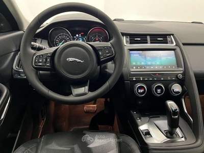 Jaguar E-Pace E-Pace 2017 2.0d i4 S awd 150cv auto my19 Bianco usata Milano