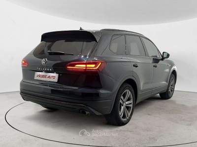 Volkswagen Touareg Touareg 3.0 V6 tdi 231cv tiptronic IVA ESPOSTA Nero usata Milano