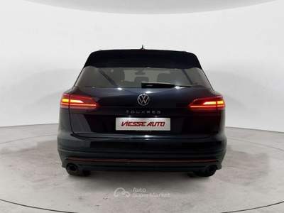 Volkswagen Touareg Touareg 3.0 V6 tdi 231cv tiptronic IVA ESPOSTA Nero usata Milano