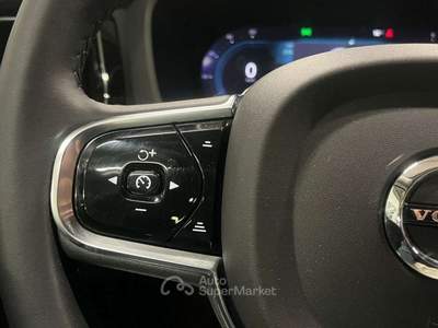 Volvo XC60 197cv Bianco usata Milano