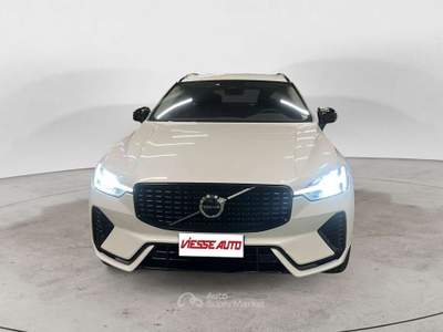 Volvo XC60 197cv Bianco usata Milano