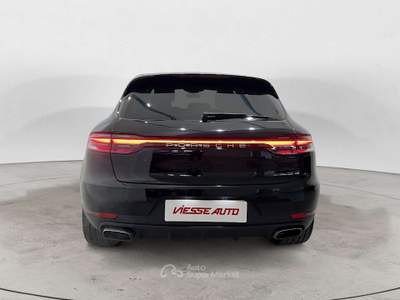 Porsche Macan Macan I 2019 2.0 245cv pdk Nero usata Milano
