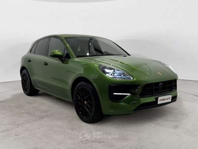 Porsche Macan Macan I 2019 2.9 GTS 380cv pdk Verde usata Milano