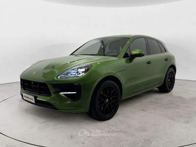 Porsche Macan Macan I 2019 2.9 GTS 380cv pdk Verde usata Milano