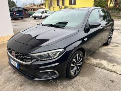 Fiat Tipo 1.6 Mjt S&S 5 porte Lounge NAVI RETROCAMERA Nero usata Nogarole Rocca