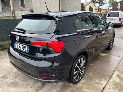 Fiat Tipo 1.6 Mjt S&S 5 porte Lounge NAVI RETROCAMERA Nero usata Nogarole Rocca