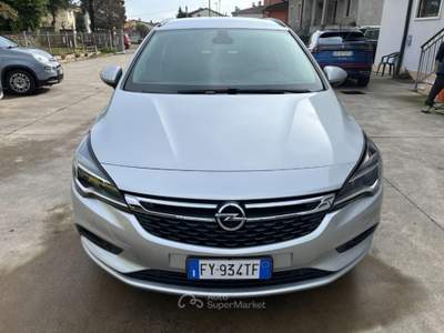 Opel Astra 1.6 CDTi 110CV  Business NAVI SENSORI PARK Argento usata Nogarole Rocca