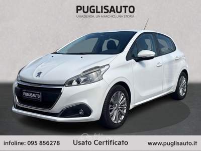 Peugeot 208 1° serie PureTech 82 5 porte Active Bianco usata BELPASSO
