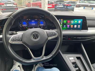 Volkswagen Golf Golf 1.0 eTsi 81 kw Evo Life dsg Nero usata Sassano