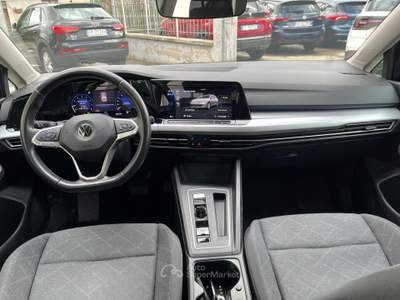 Volkswagen Golf Golf 1.0 eTsi 81 kw Evo Life dsg Nero usata Sassano
