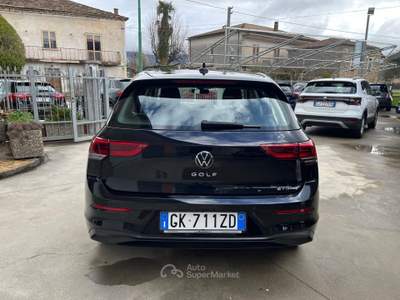 Volkswagen Golf Golf 1.0 eTsi 81 kw Evo Life dsg Nero usata Sassano
