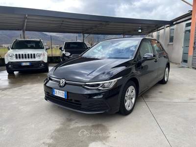 Volkswagen Golf Golf 1.0 eTsi 81 kw Evo Life dsg Nero usata Sassano