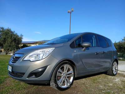 Opel Meriva neopatentati, unico proprietario Argento usata Massa