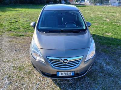 Opel Meriva neopatentati, unico proprietario Argento usata Massa