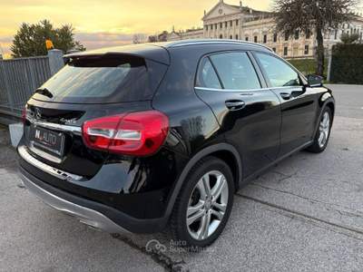Mercedes-Benz GLA d Automatic 4Matic Sport Nero usata Stra