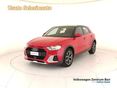 Audi A1 citycarver 30 1.0 tfsi 110cv s-tronic Rosso usata Bari