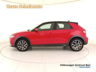 Audi A1 citycarver 30 1.0 tfsi 110cv s-tronic Rosso usata Bari