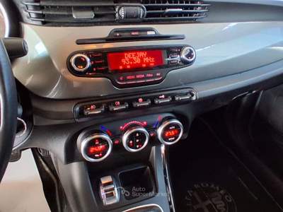 Alfa Romeo Giulietta 2.0 jtdm(2) distinctive 140cv Argento usata Bollengo