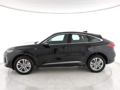Audi Q5 Q5 sportback 40 2.0 tdi mhev 12v s line quattro s-tronic Nero usata San Vendemiano