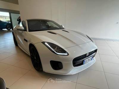 Jaguar F-Type 2.0 aut. Coupé Chequered Flag Bianco usata Massarosa