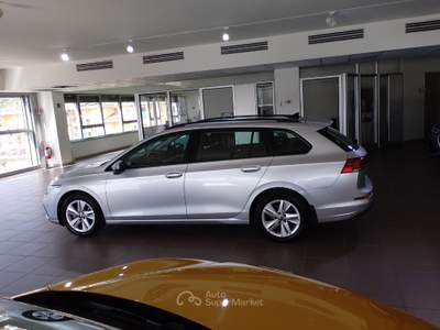 Volkswagen Golf Golf Variant 1.5 TGI DSG Life Argento usata Figline e Incisa Valdarno