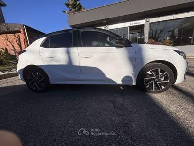 Opel Corsa 1.2 hybrid GS 100cv dct6 Solo 13.650 Km Bianco usata Meda