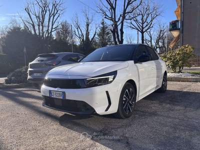 Opel Corsa 1.2 hybrid GS 100cv dct6 Solo 13.650 Km Bianco usata Meda