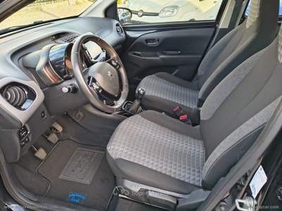Peugeot 108 108 VTi 72 S&S 5 porte Allure TAGLIANDI PEUGEOT Nero usata Somma Vesuviana