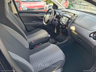 Peugeot 108 108 VTi 72 S&S 5 porte Allure TAGLIANDI PEUGEOT Nero usata Somma Vesuviana