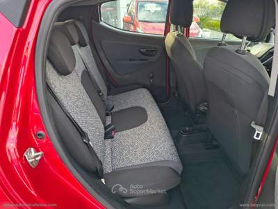 Lancia Ypsilon Ypsilon 1.2 69 CV 5p. GPL Silver Rosso usata Somma Vesuviana