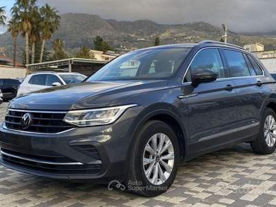 Volkswagen Tiguan Life 2.0 TDI 122 CV usata Partinico